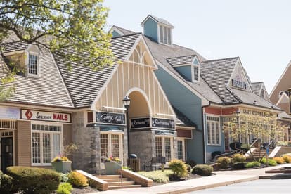 Shoppes at Greenfield 