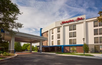 Hampton Inn by Hilton Harrisburg West Exterior Daytime