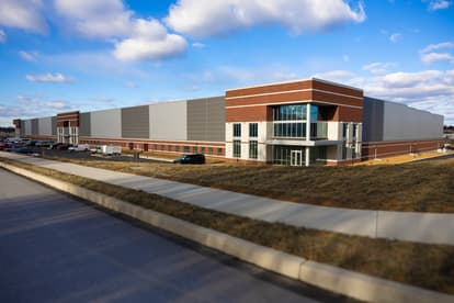 Drone photo of warehouse 424