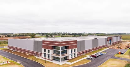 Drone photo of warehouse 424