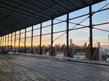 Warehouse 423_Construction 01.jpg